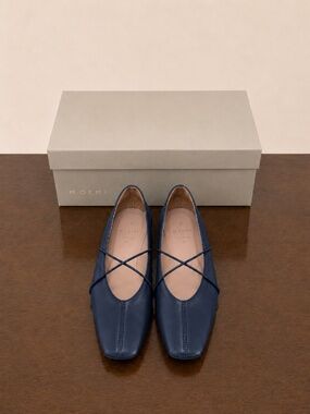 ***NEW*** M. Gemi The Una, Navy, Size 40 (EU)/9 (US)